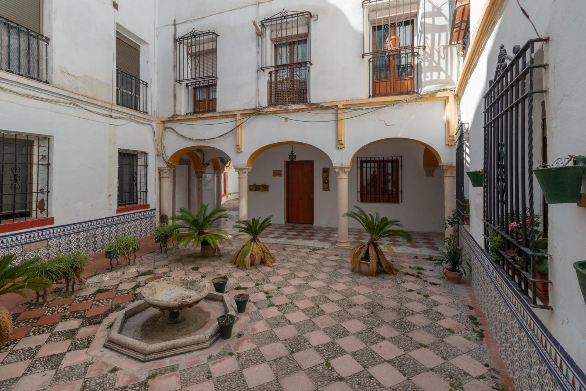 Appartement Luxury El Patio De La Juderia à Cordoue Extérieur photo